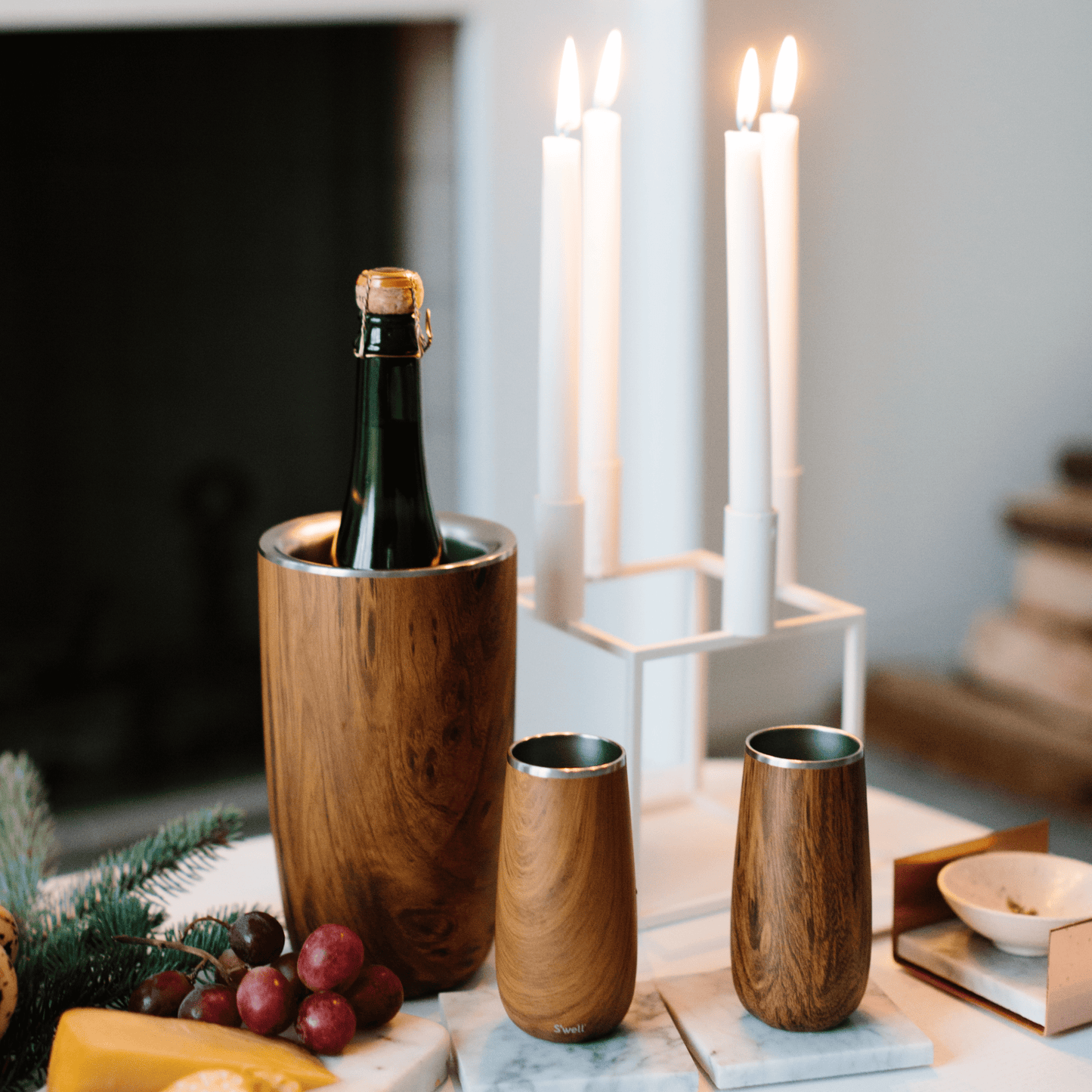 wine-chiller-q5 Swell-Wine-Chiller-Teakwood-Lifestyle-1.png