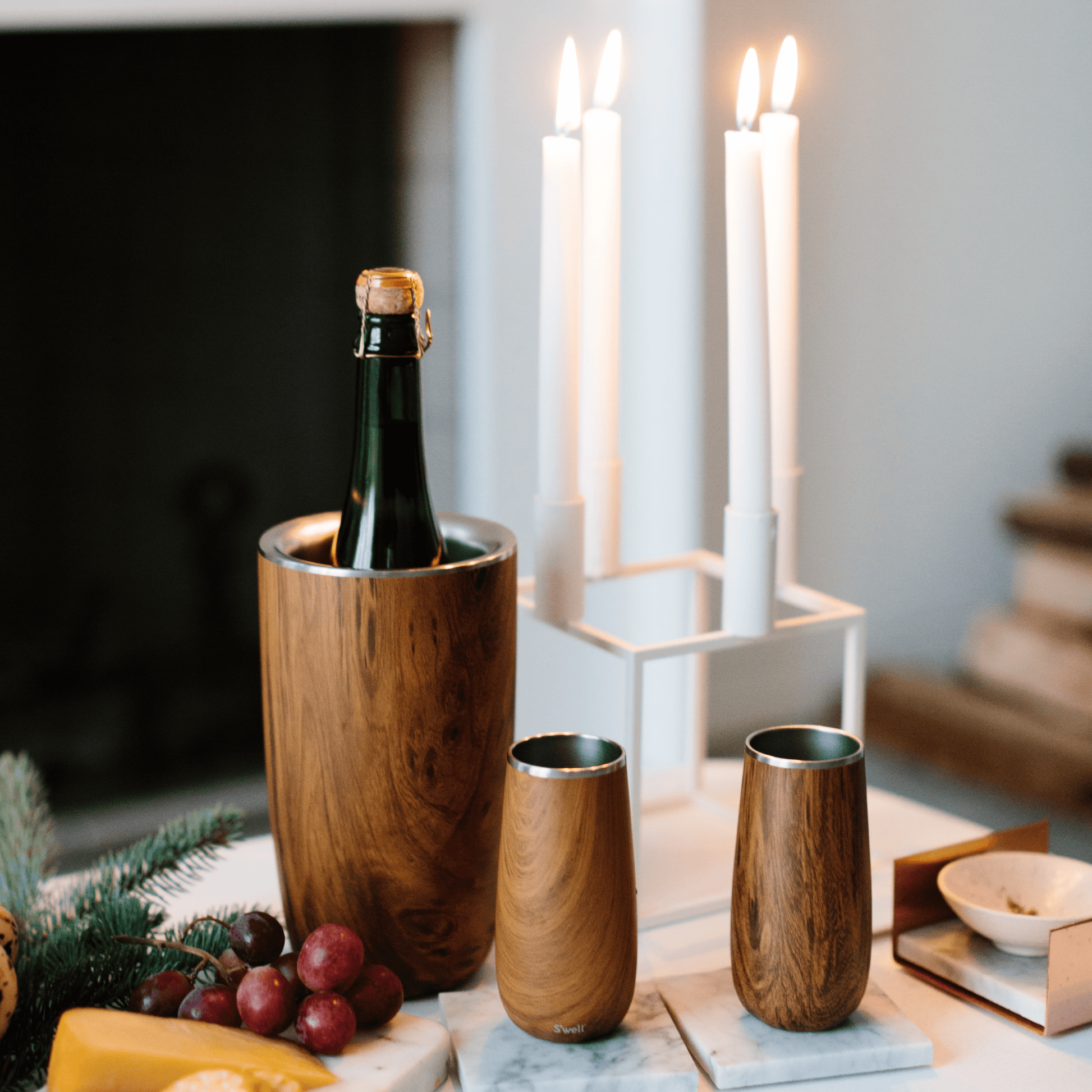 wine-chiller-q5 Swell-Wine-Chiller-Teakwood-Lifestyle-1.png