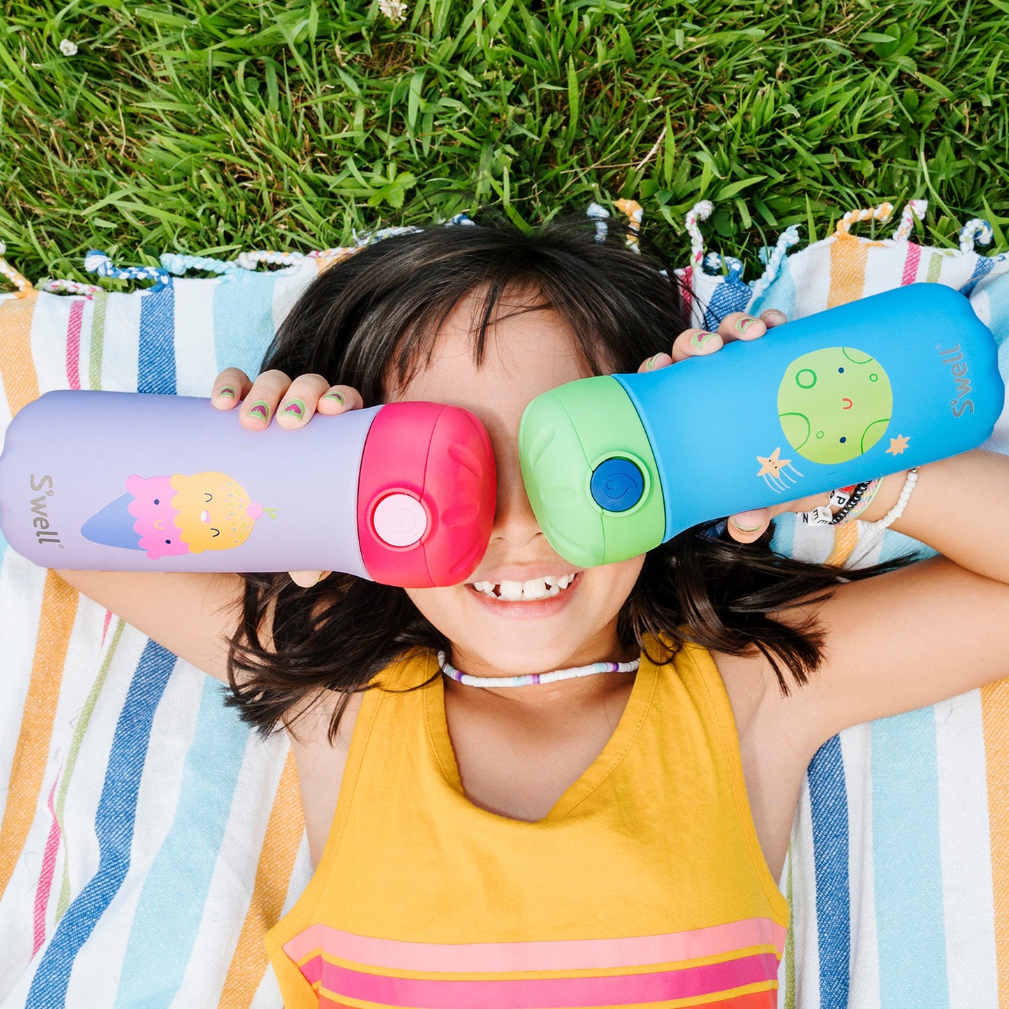 pop-top-traveler-14oz-l8 Swell_14oz_Kids_Pop_Top_Traveler_Happy_Scoops_Ice_Cream_Lifestyle.jpg